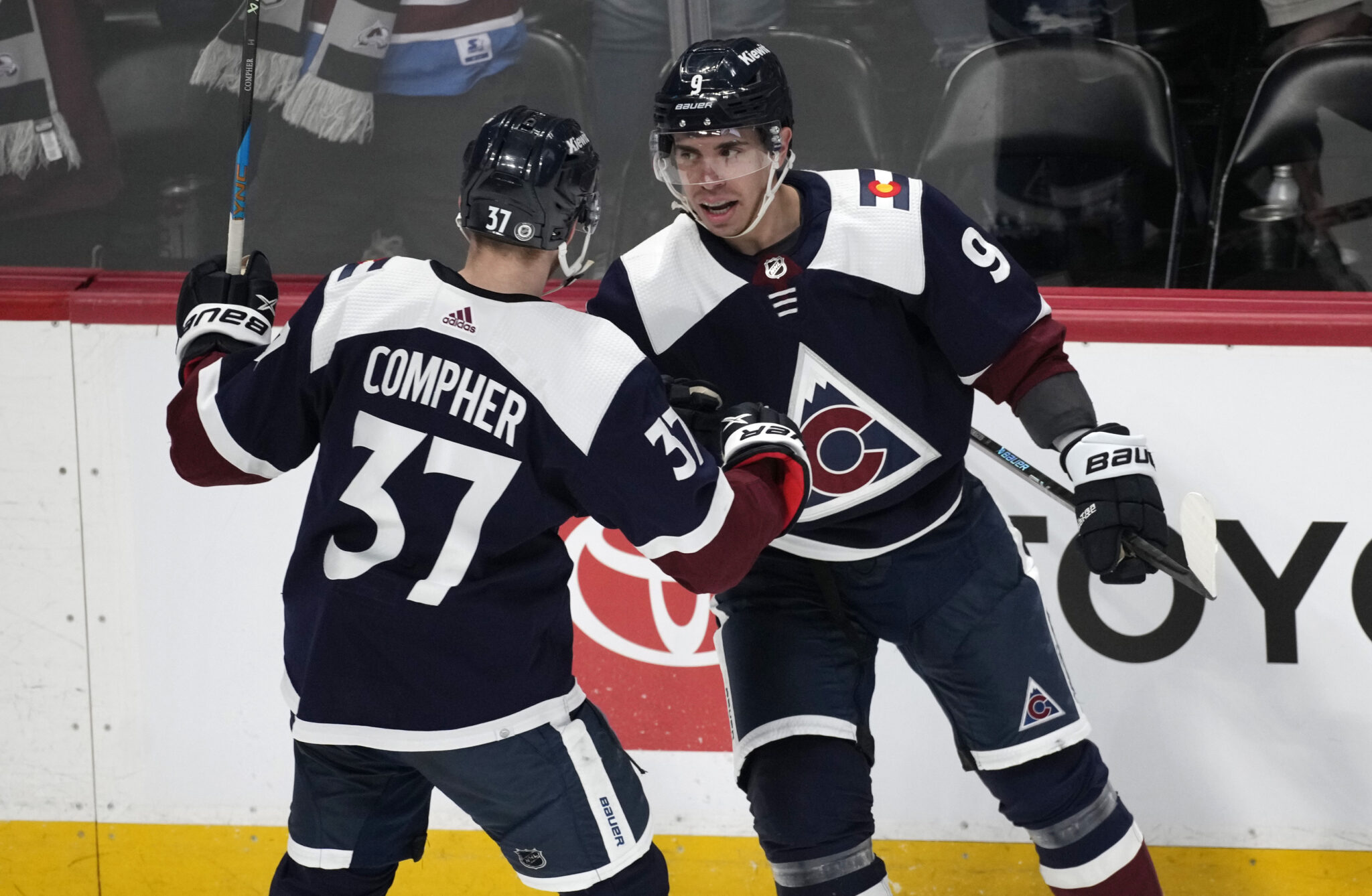 Avalanche nhl Rodrigues compher stanley cup